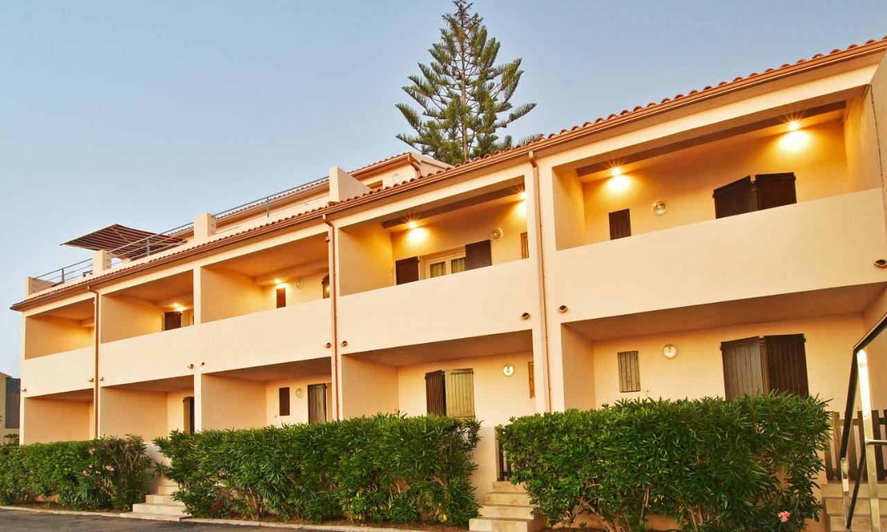 Hotel Tettola แซ็งต์-โฟลร็องต์ ภายนอก รูปภาพ
